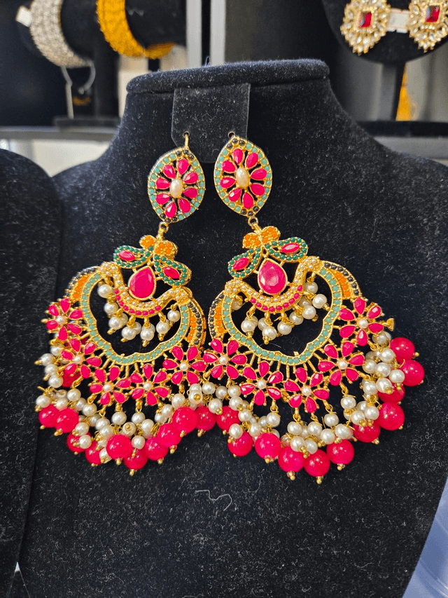 Heavy fuschia pink jewellery set
